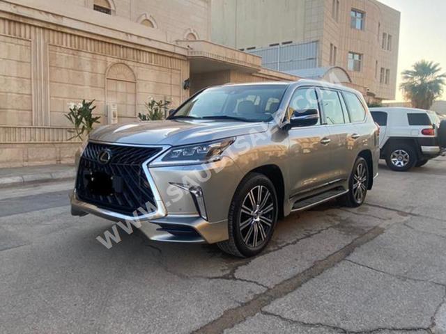 2019 لكزس إل إكس 570 اس