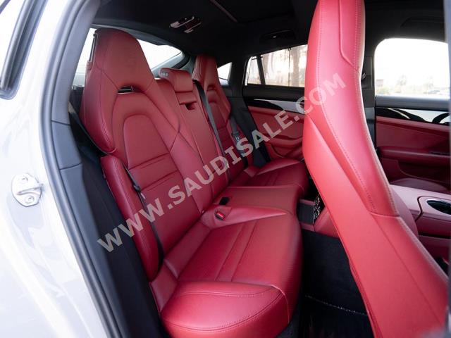 2022 بورش بانميرا