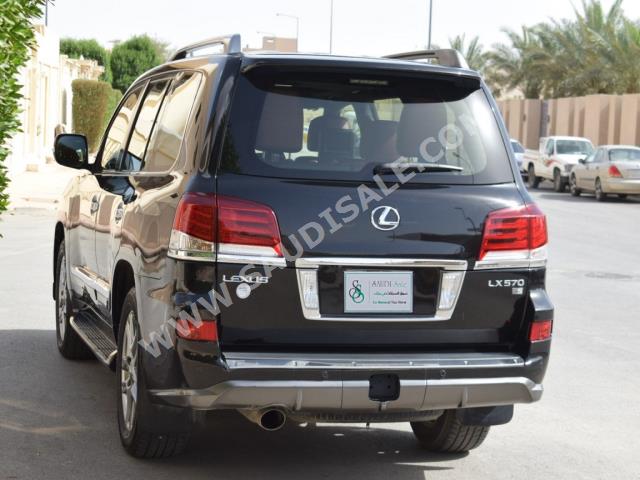 2014 Lexus LX 570