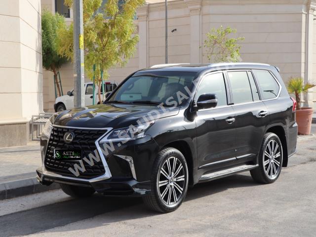 2021 لكزس إل إكس 570 اس
