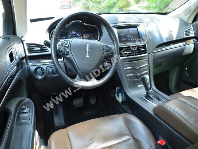 2014 Lincoln MKT