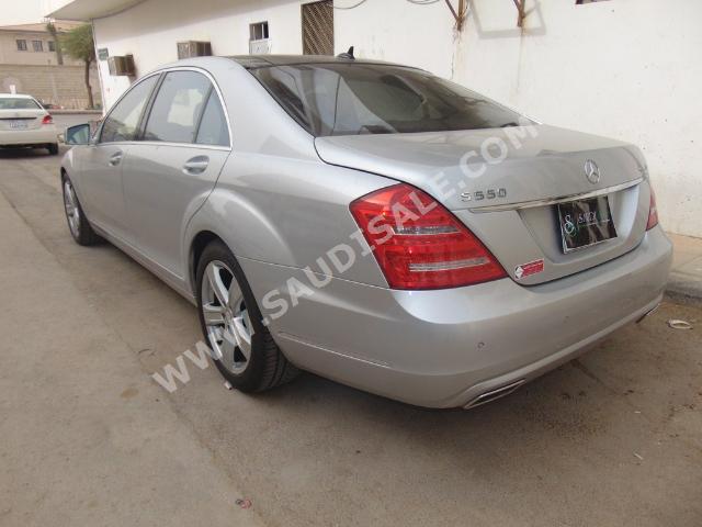 2010 Mercedes-Benz S 550