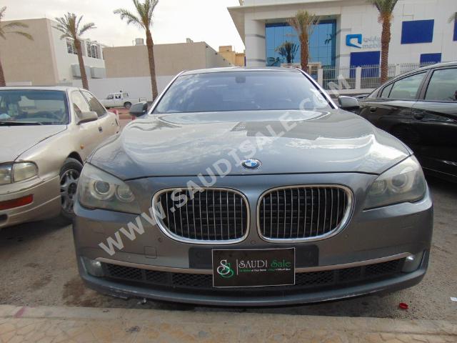 2010 BMW 7 Series 740Li