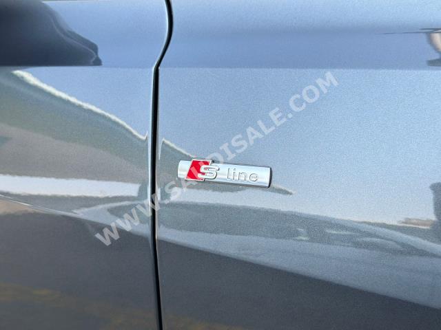 2022 اودي كيو 8 اس لاين