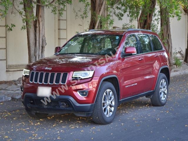 2014 جييب جراند شيروكي لاريدو