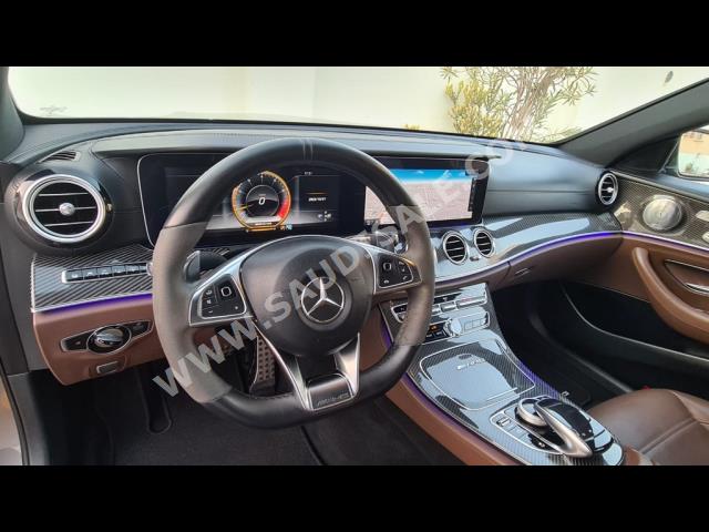 2017 مرسيدس - بنز إي 63إس أي إم جي