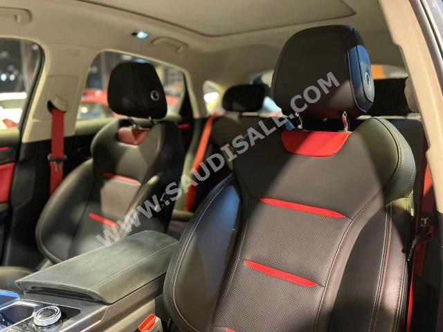 2020 جيلي توجيلا