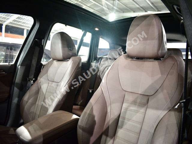 2021 بي ام دبليو الفئة اكس 3