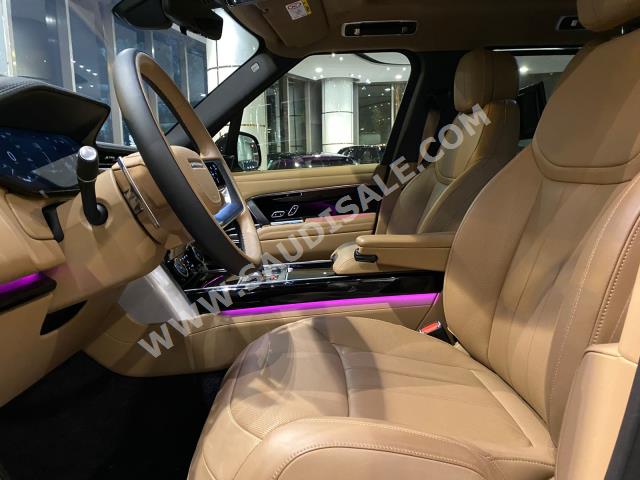 2023 لاند روفر رينج روفر اتش اس اي