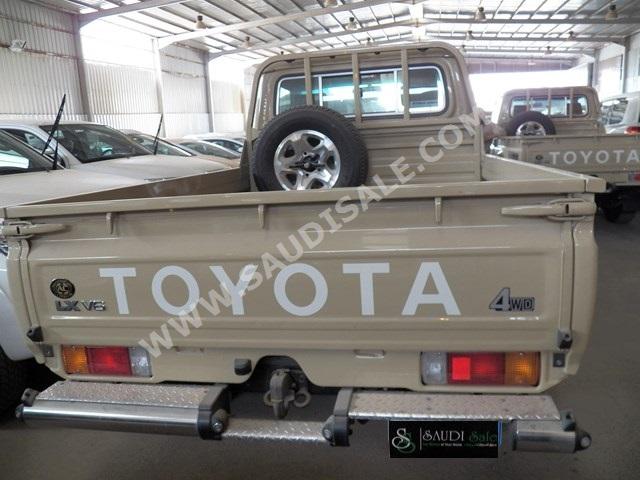 2014 Toyota Land Cruiser LX