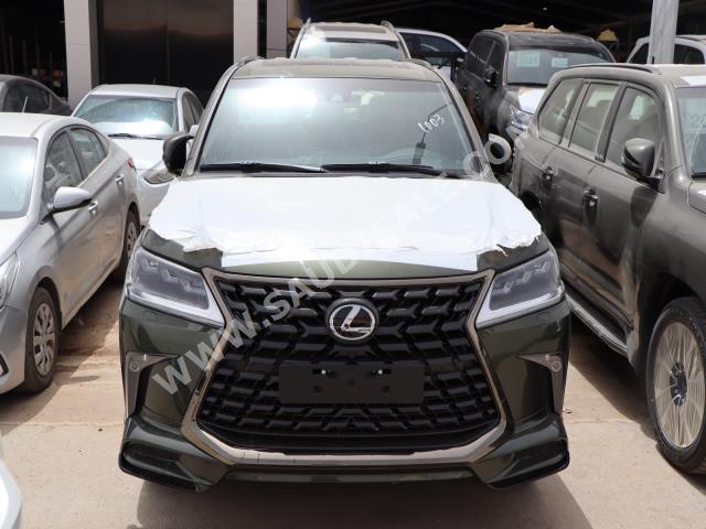 2021 لكزس إل إكس 570 بلاك اديشن