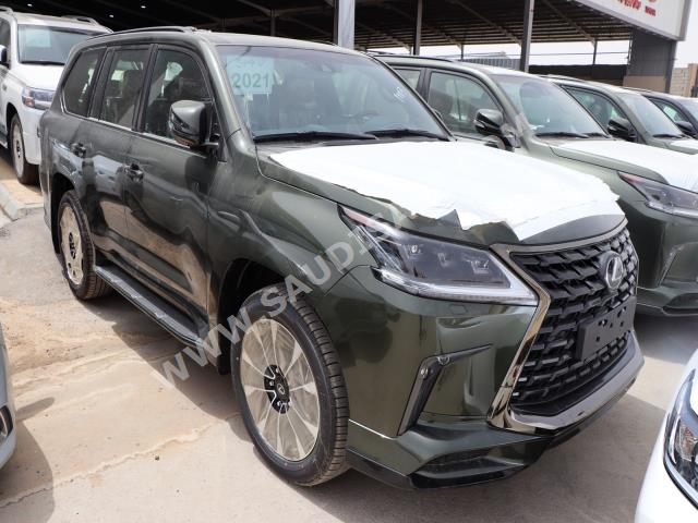 2021 لكزس إل إكس 570 بلاك اديشن