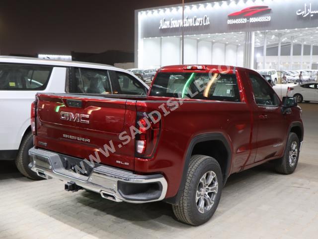 2022 جي ام سي سييرا اس ال اي