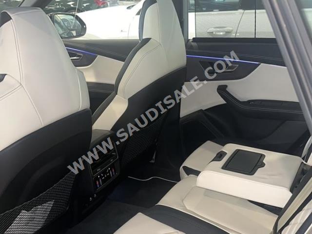 2023 اودي كيو 8 اس لاين