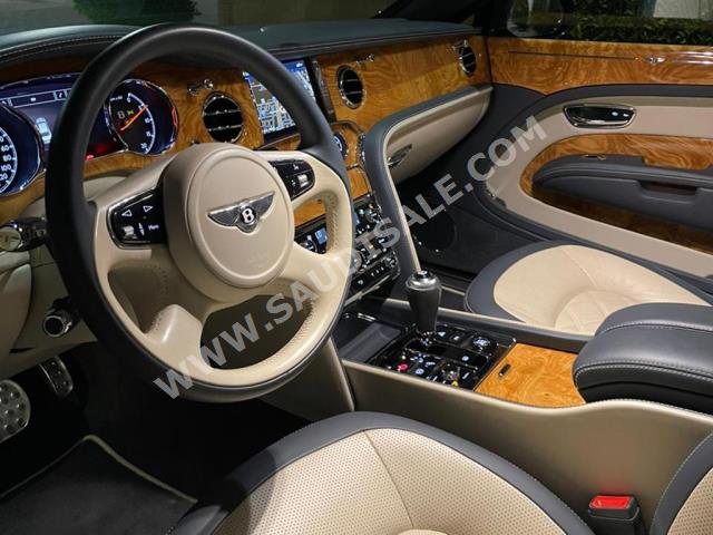 2016 بنتلي مولسان سبيد