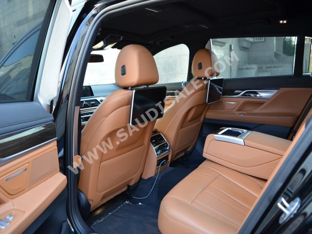 2017 بي ام دبليو الفئة السابعة 730 إل أي