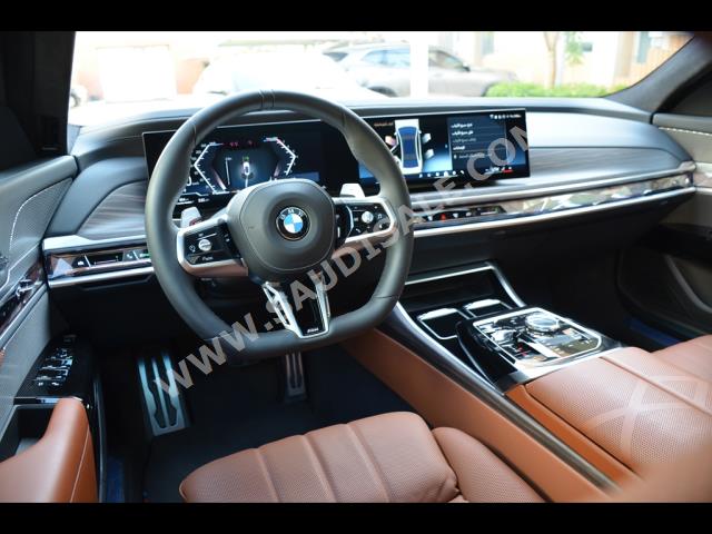 2023 بي ام دبليو الفئة السابعة 740 إل أي