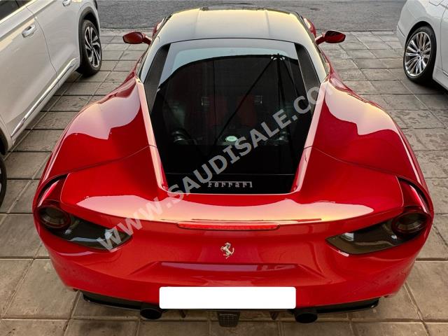 2016 فيراري 488 جي تي بي