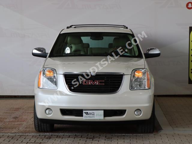 2012 جي ام سي يوكون اس ال تي