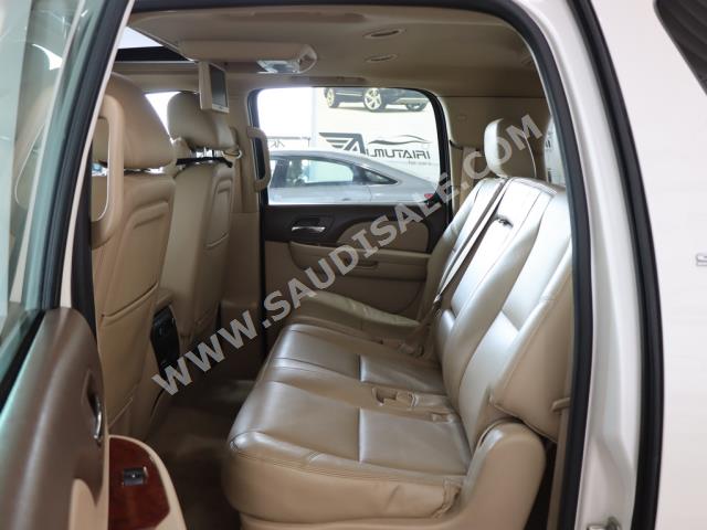 2012 جي ام سي يوكون اس ال تي