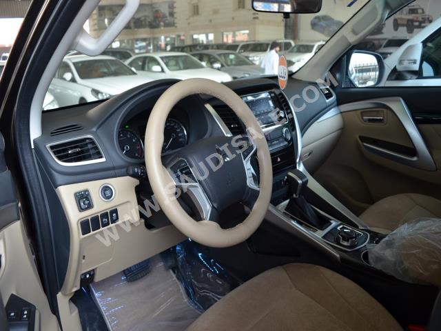 2017 متسوبيشي مونتيرو