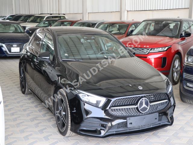 2022 مرسيدس - بنز أي 200