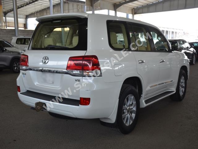 2016 Toyota Land Cruiser GXR