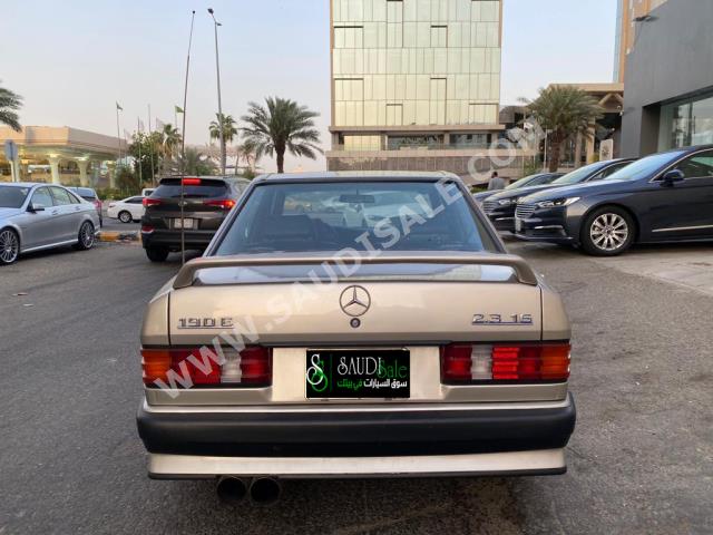 1984 Mercedes-Benz E 190