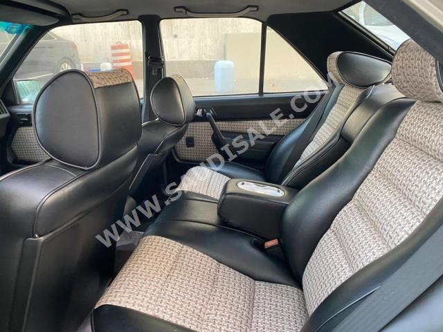 1984 Mercedes-Benz E 190