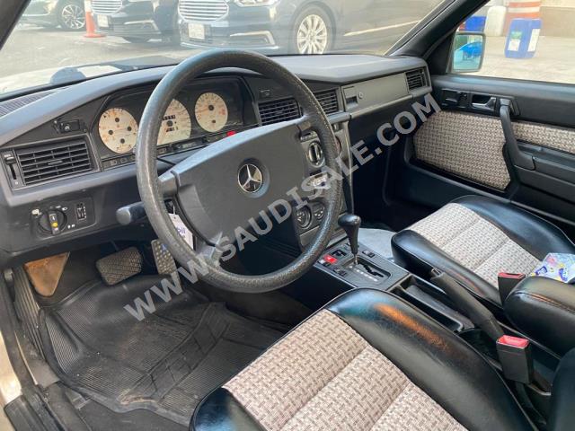 1984 Mercedes-Benz E 190