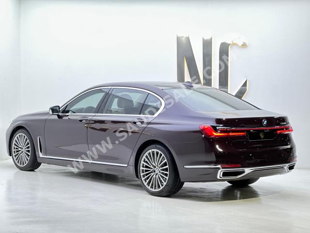 2020 بي ام دبليو الفئة السابعة 730 إل أي