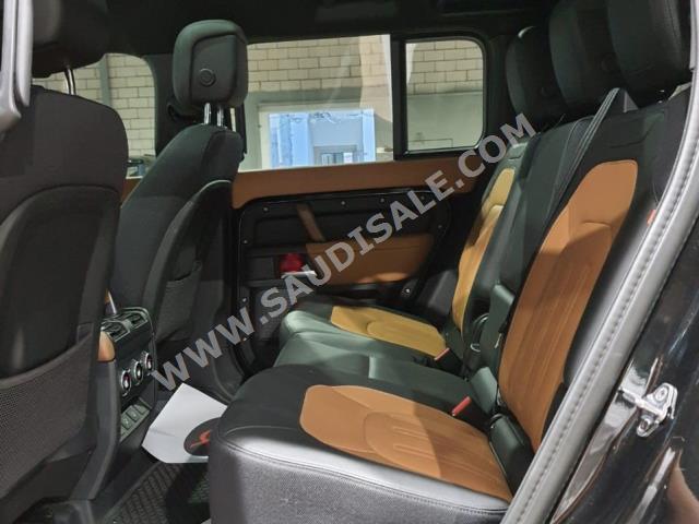 2023 لاند روفر ديفيندر اكس