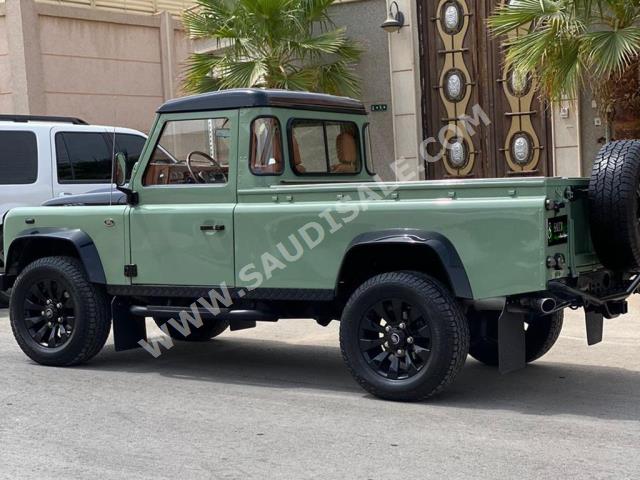 2000 Land Rover Defender