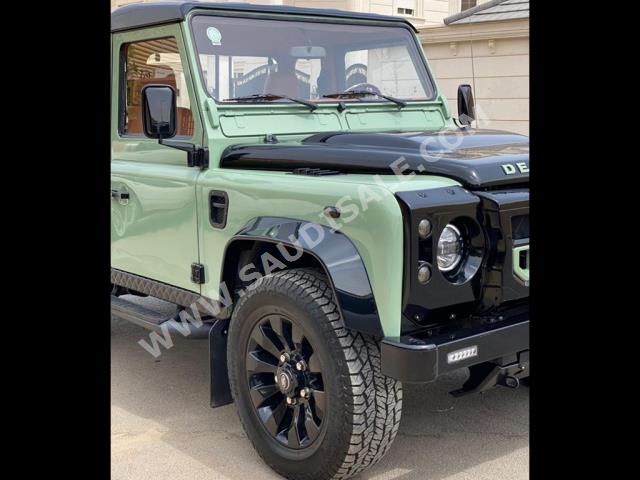2000 Land Rover Defender