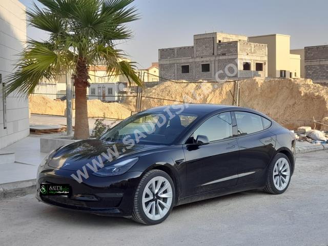 2021 تيسلا 3موديل