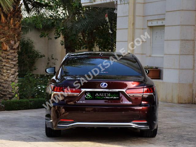 2018 Lexus LS 500h