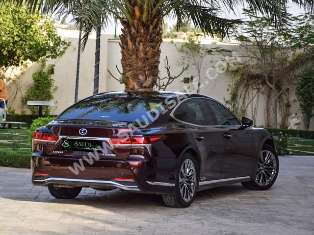2018 Lexus LS 500h