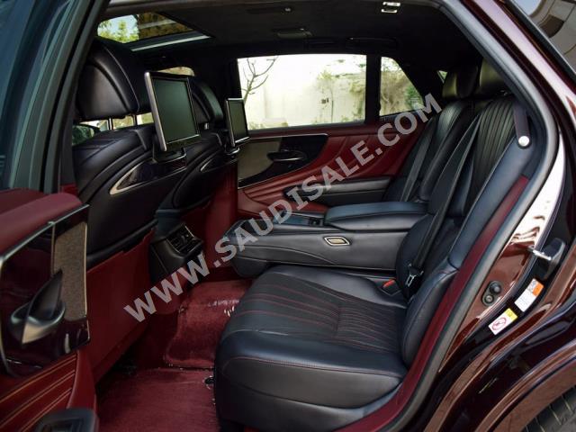 2018 Lexus LS 500h