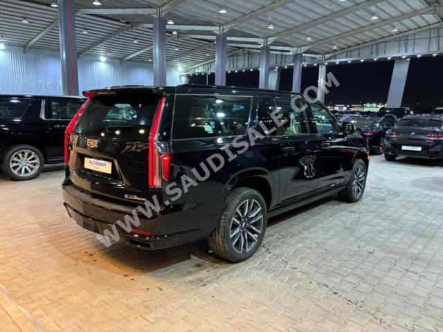 2023 كاديلاك اسكاليد بلاتينيوم