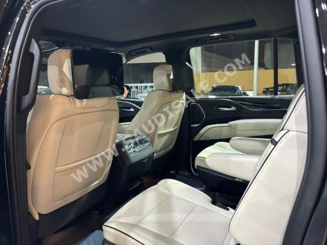 2023 كاديلاك اسكاليد بلاتينيوم