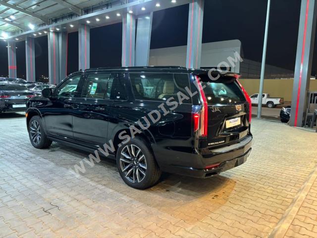 2023 كاديلاك اسكاليد بلاتينيوم