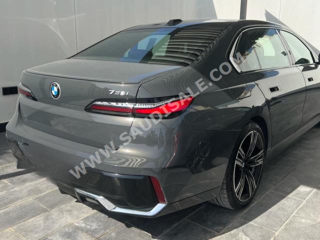 2024 بي ام دبليو الفئة السابعة 735أي