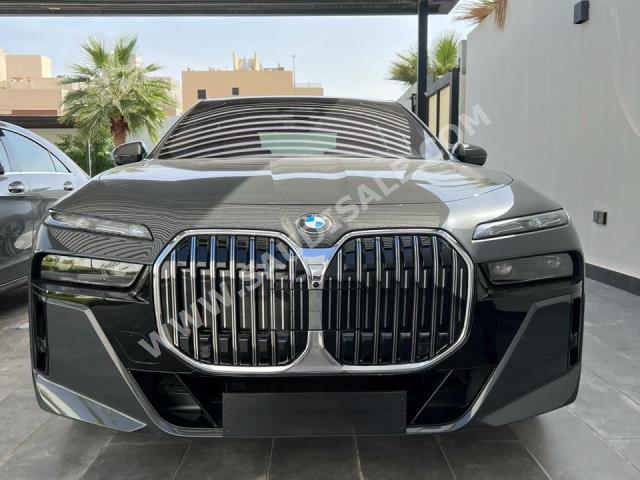 2024 بي ام دبليو الفئة السابعة 735أي