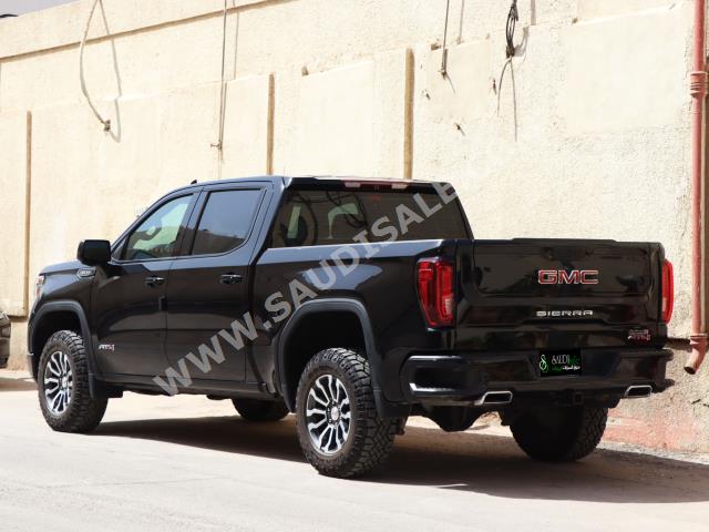 2021 جي ام سي سييرا اي تي 4