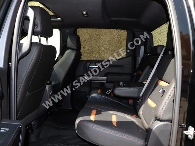 2021 جي ام سي سييرا اي تي 4