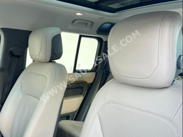 2020 لاند روفر ديفيندر اتش اس اي