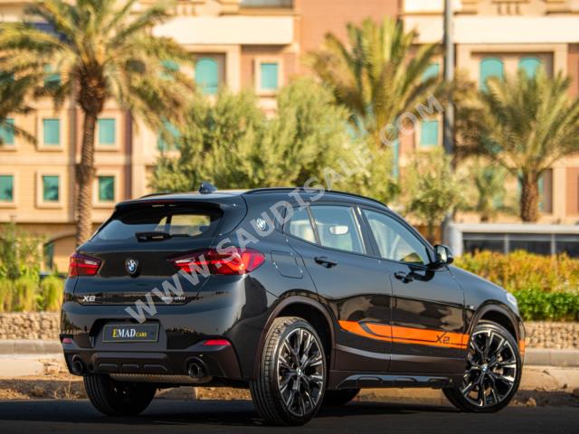 2022 بي ام دبليو الفئة اكس 2