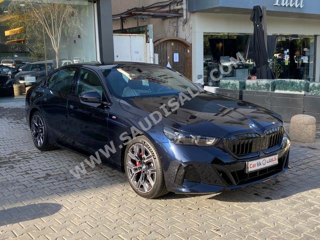 2024 بي ام دبليو الفئة الخامسة 520 أي