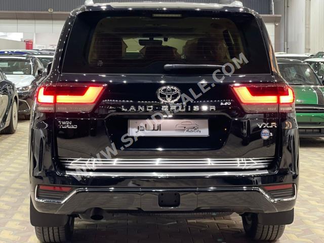 2023 تويوتا لاند كروزر في اكس ار
