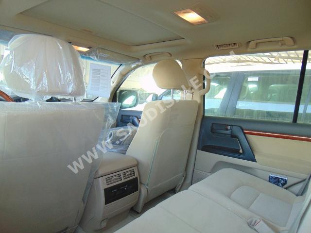 2015 Toyota Land Cruiser GX